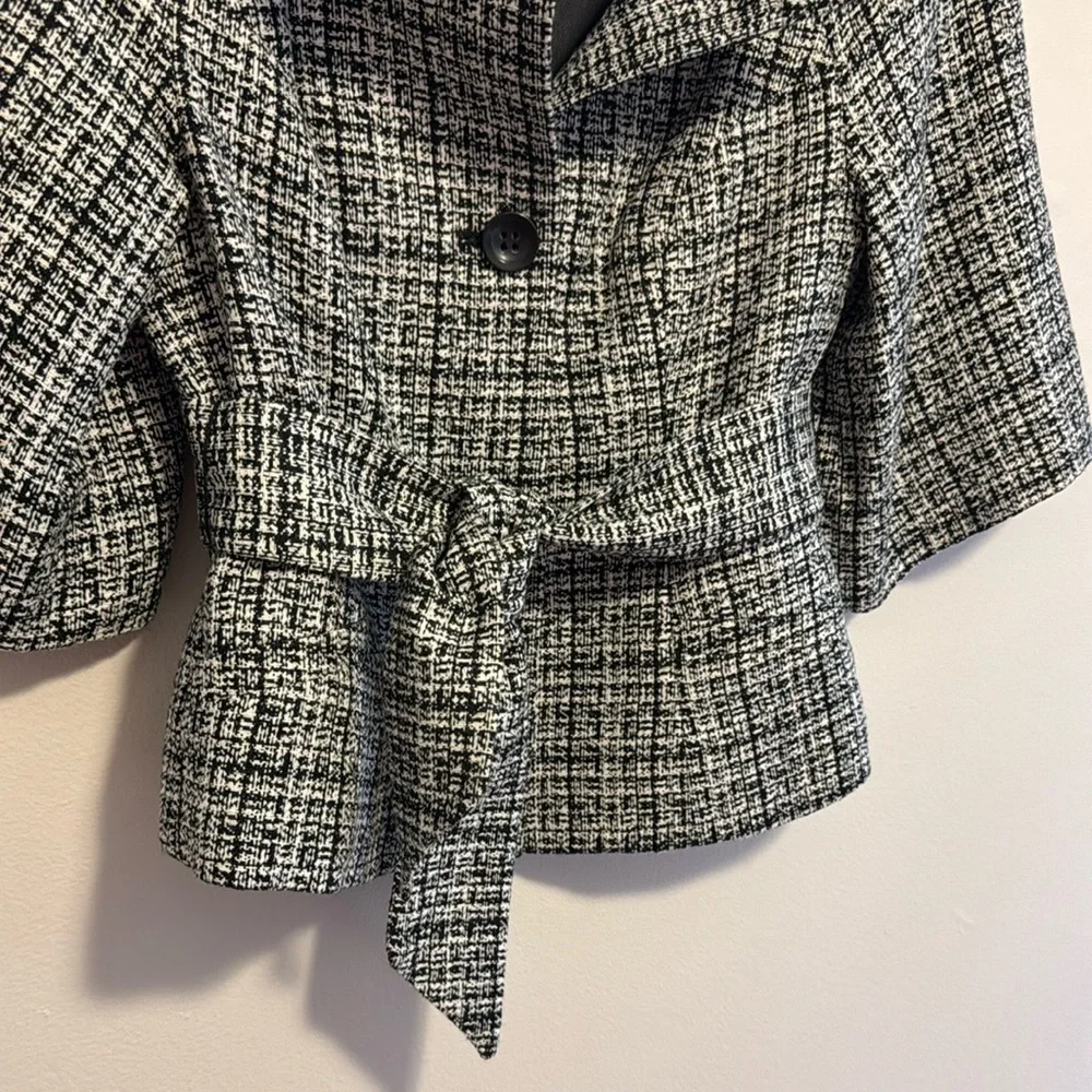 The Limited Black and White Tweed Cropped Blazer - Picture 4 of 12